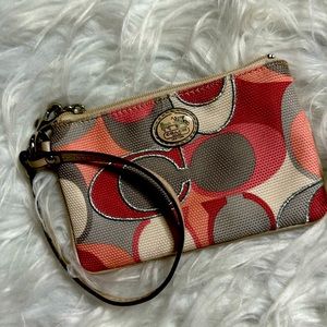 Coach and Four New York Monogram Wristlet! Detachable Strap New